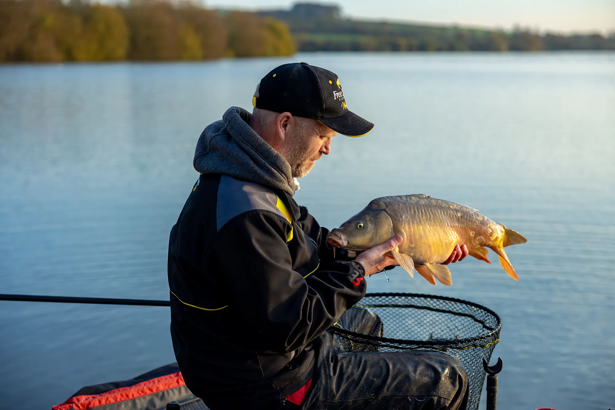 Distance Feeder at Boddington Lakes